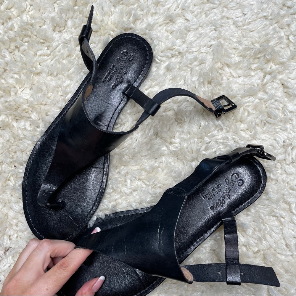 Seychelles sandals